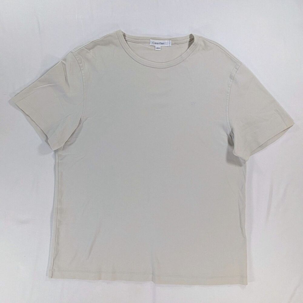 Calvin Klein Menβs cream T-Shirt Large cotton